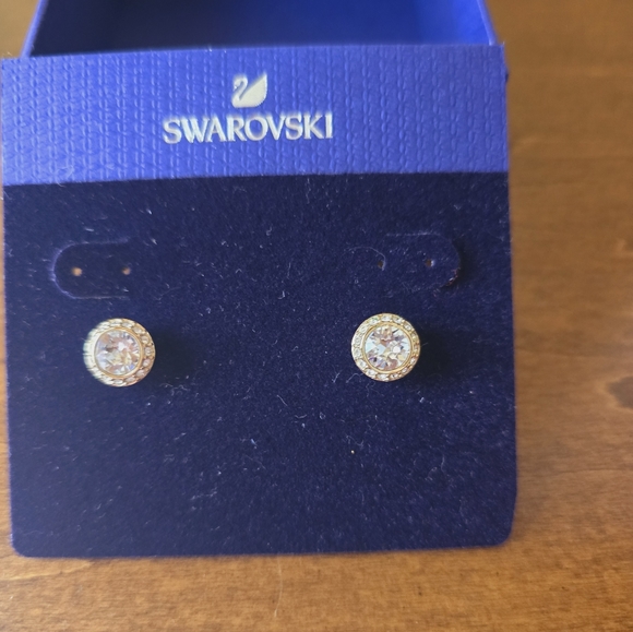 *NEW* Swarovski Angelic Round Stud Earrings - Picture 2 of 5